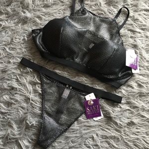 🚨 FINAL SALE!! Brand New Saki Silver by Diana M. Bara Set!